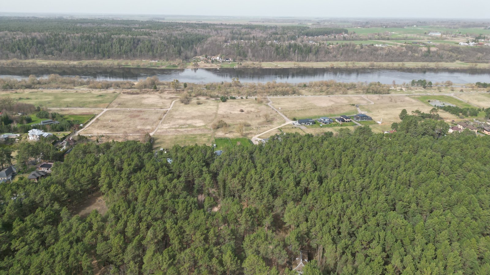Kačerginės miškų ir upės slėnio panorama
